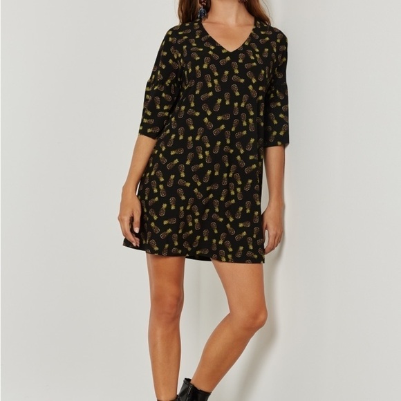 MANGO Pineapple 
V-Neck Printed Dress Size 4 - Picture 1 of 9